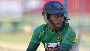 475927-mushfiqur-rahim-helmet-look